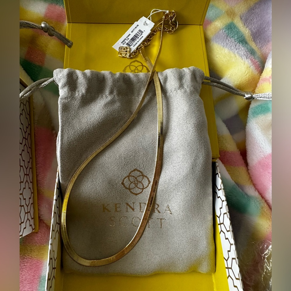 Kendra Scott Kassie Chain Necklace in Gold